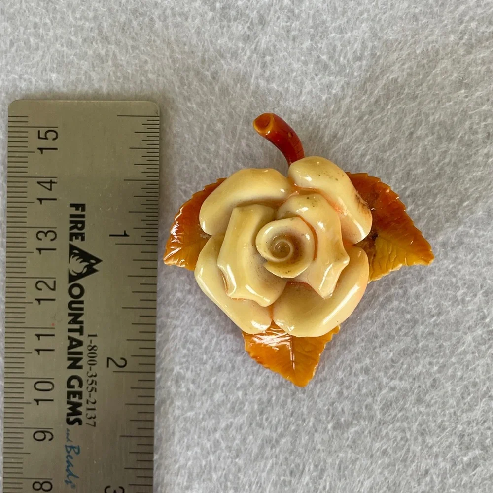 VINTAGE 1950s CARVED CELLULOID ROSE BROOCH Creamy Ivory & Amber Floral Pin